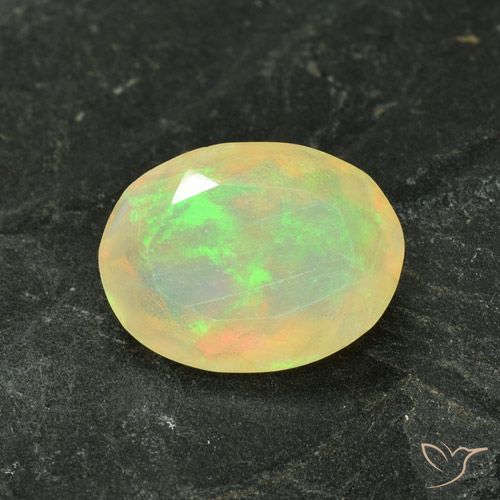 1.29ct Natural Multicolorido Opala, oval, Translúcido