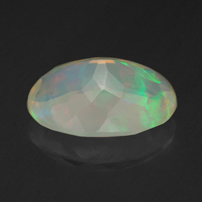 Opala multicolorido natural 1,67ct, corte oval, transparente