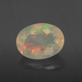 Opala multicolorido natural 1,88ct, corte oval, transparente