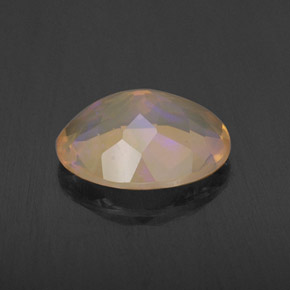 Opala multicolorido natural 1,88ct, corte oval, transparente