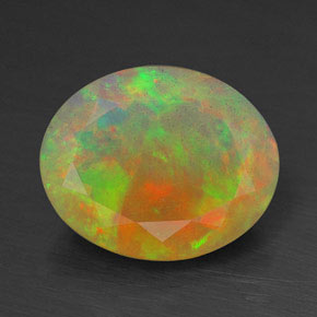 Opala multicolorido natural 2,00ct, corte oval, transparente