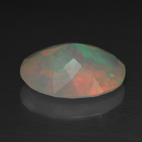 Opala multicolorido natural 1,74ct, corte oval, transparente