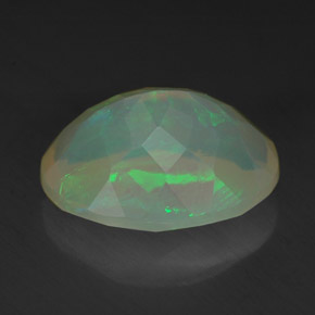 Opala multicolorido natural 2,09ct, corte oval, transparente