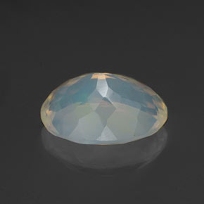 Opala multicolorido natural 2,58ct, corte oval, transparente