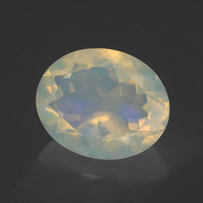 Opala multicolorido natural 2,19ct, corte oval, transparente