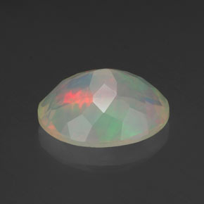 Opala multicolorido natural 2,02ct, corte oval, transparente