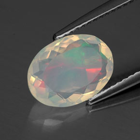 Opala multicolorido natural 1,54ct, corte oval, transparente