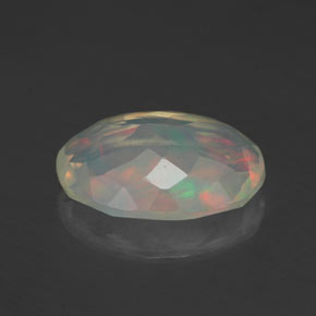 Opala multicolorido natural 1,54ct, corte oval, transparente