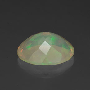 Opala multicolorido natural 1,37ct, corte oval, transparente