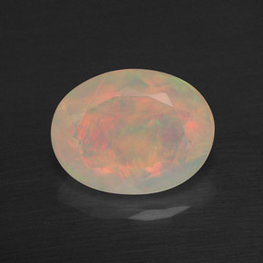 Opala multicolorido natural 1,53ct, corte oval, translúcido
