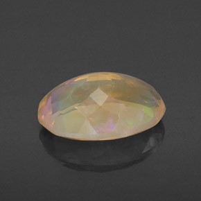 Opala multicolorido natural 1,62ct, corte oval, transparente