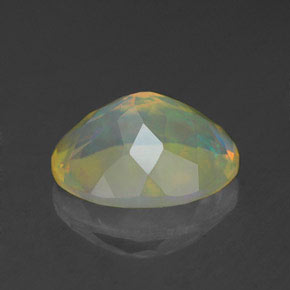 Opala multicolorido natural 1,66ct, corte oval, transparente
