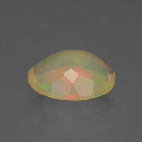 Opala multicolorido natural 1,34ct, corte oval, translúcido