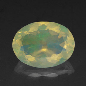 Opala multicolorido natural 1,67ct, corte oval, transparente