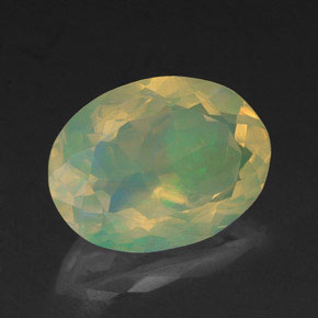 Opala multicolorido natural 1,67ct, corte oval, transparente