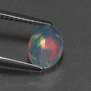 Opala multicolorido natural 0,89ct, corte oval, transparente