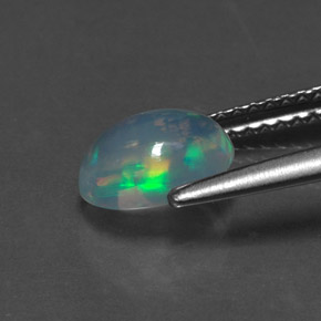 Opala multicolorido natural 0,89ct, corte oval, transparente