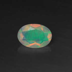 Opala multicolorido natural 0,44ct, corte oval, transparente