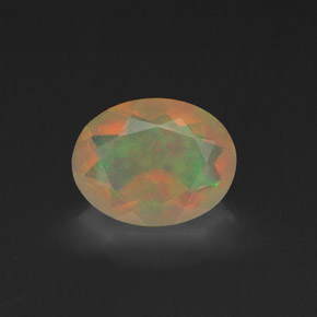 Opala multicolorido natural 0,99ct, corte oval, transparente