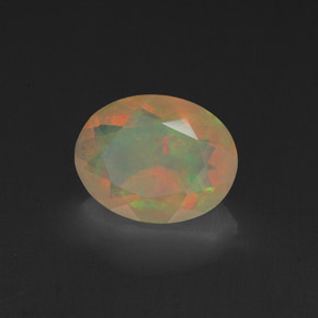 Opala multicolorido natural 0,99ct, corte oval, transparente