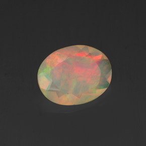 Opala multicolorido natural 0,84ct, corte oval, transparente
