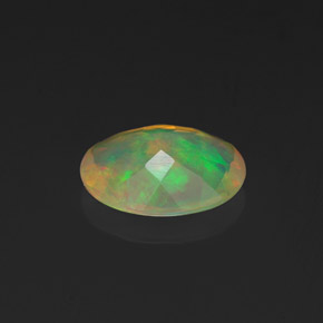 Opala multicolorido natural 0,90ct, corte oval, transparente
