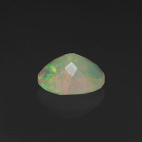 Opala multicolorido natural 1,23ct, corte oval, transparente