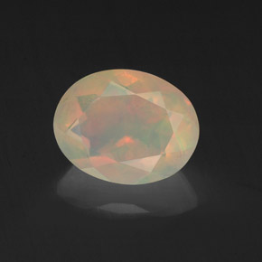 Opala multicolorido natural 1,15ct, corte oval, translúcido