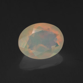 Opala multicolorido natural 1,15ct, corte oval, translúcido