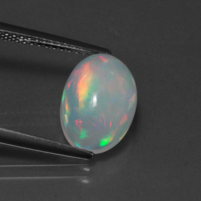 Opala multicolorido natural 2,46ct, corte oval, transparente