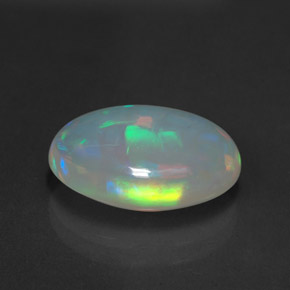 Opala multicolorido natural 3,97ct, corte oval, transparente