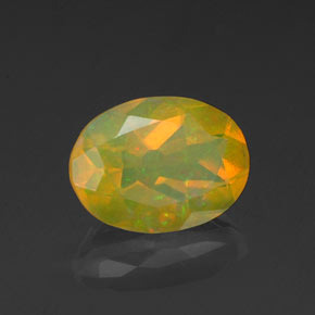 Opala multicolorido natural 0,98ct, corte oval, transparente