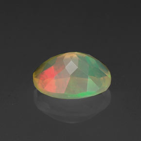 Opala multicolorido natural 0,95ct, corte oval, transparente