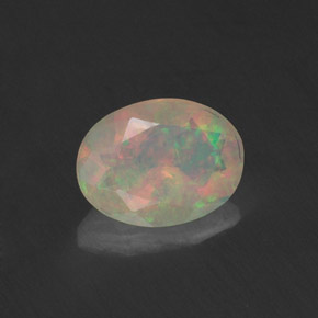 Opala multicolorido natural 0,74ct, corte oval, transparente