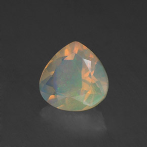 Opala multicolorido natural 0,84ct, formato de pêra, transparente