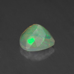 Opala multicolorido natural 0,84ct, formato de pêra, transparente