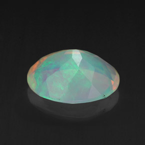 Opala multicolorido natural 1,75ct, corte oval, transparente