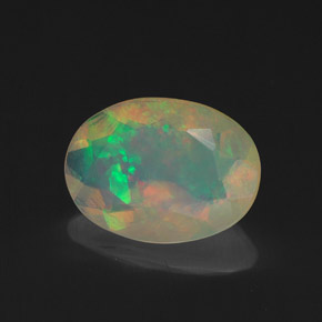 Opala multicolorido natural 1,25ct, corte oval, transparente