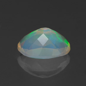 Opala multicolorido natural 1,07ct, corte oval, transparente