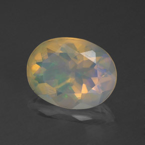 Opala multicolorido natural 1,12ct, corte oval, transparente
