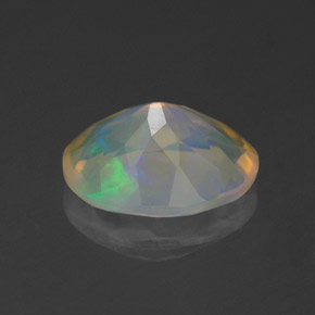 Opala multicolorido natural 1,12ct, corte oval, transparente
