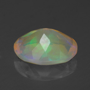 Opala multicolorido natural 1,76ct, corte oval, transparente