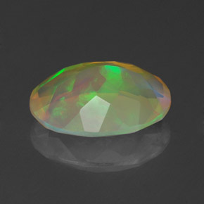 Opala multicolorido natural 1,59ct, corte oval, transparente