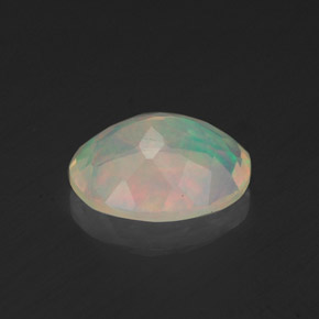 Opala multicolorido natural 1,22ct, corte oval, transparente
