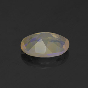 Opala multicolorido natural 0,74ct, corte oval, transparente