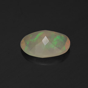 Opala multicolorido natural 0,81ct, corte oval, transparente