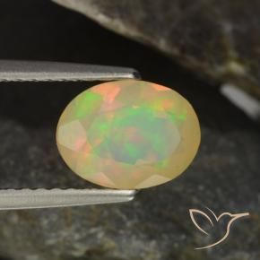 Opala multicolorido natural 0,94ct, corte oval, transparente