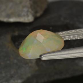Opala multicolorido natural 0,92ct, corte oval, transparente