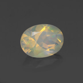 Opala multicolorido natural 0,98ct, corte oval, transparente