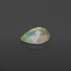 Opala multicolorido natural 0,74ct, formato de pêra, transparente